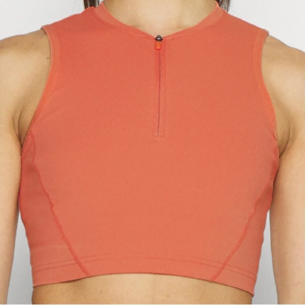 Nike womens cropped tank top, brand new with tags - Picture 3 of 5